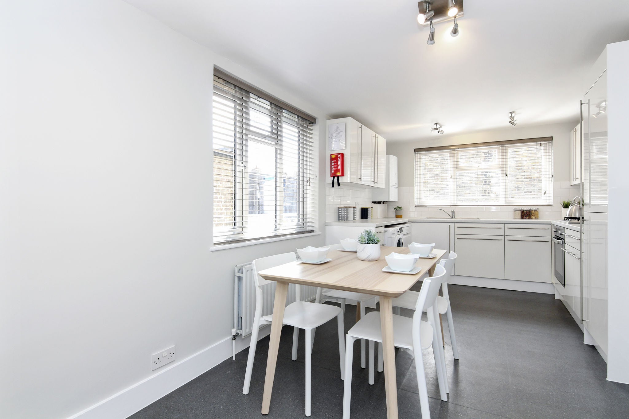 Flat Hugon Road in Greater London