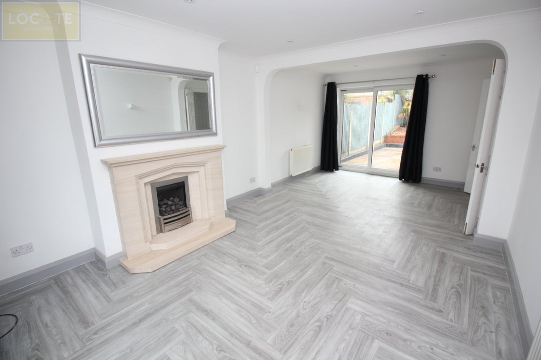 House Cherrywood Close in Salford