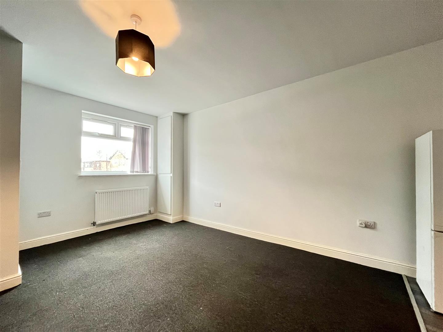 Flat Partington Lane in Salford