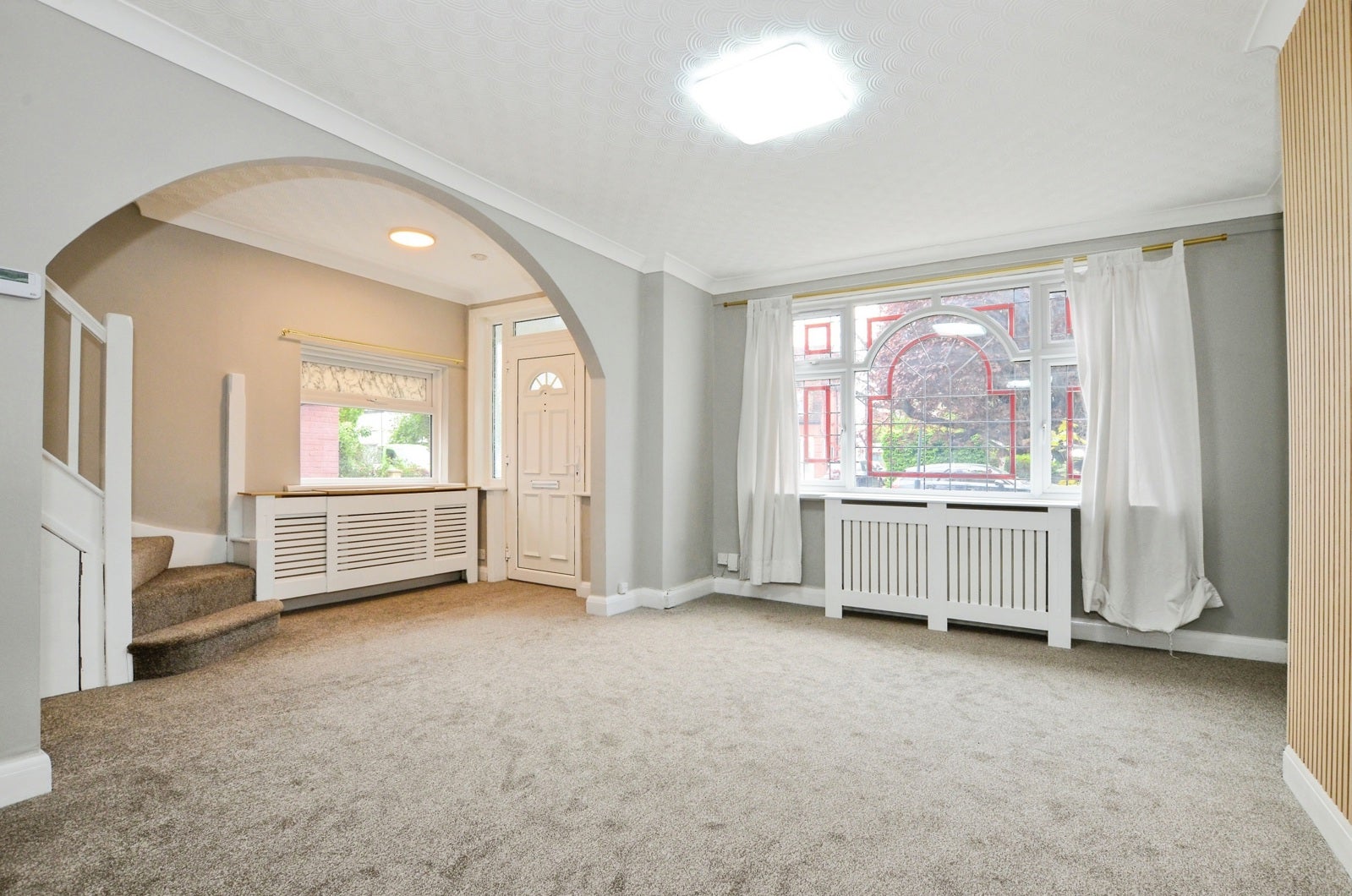 House Abbotts Drive in Greater London