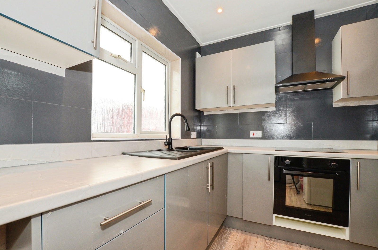House Abbotts Drive in Greater London