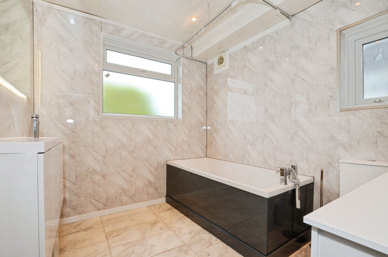 House Abbotts Drive in Greater London