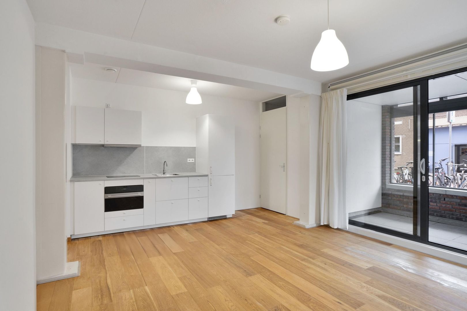 Appartement Verisstraat 166 in Den Haag
