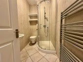 Flat Lassell Gardens in Maidenhead