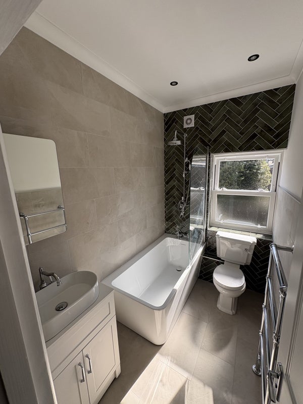 House Lydden Grove in Greater London