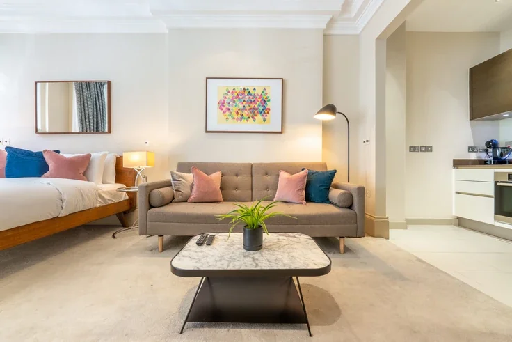 Flat Hertford Street in City of Westminster