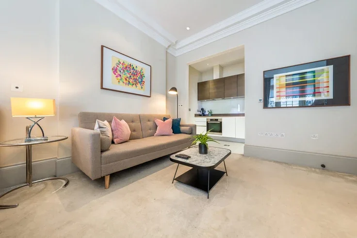 Flat Hertford Street in City of Westminster