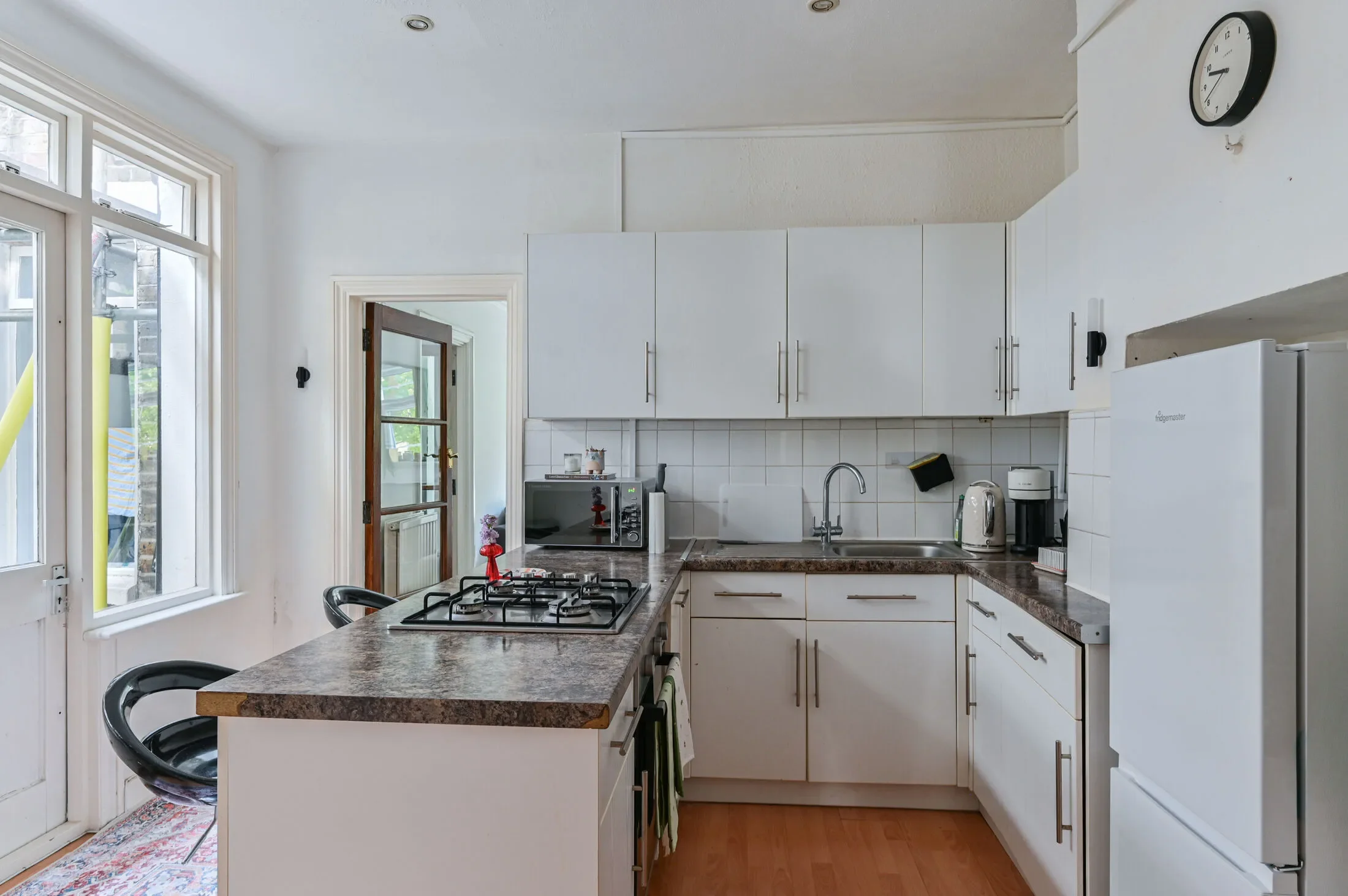 Flat Dinsmore Road in Greater London