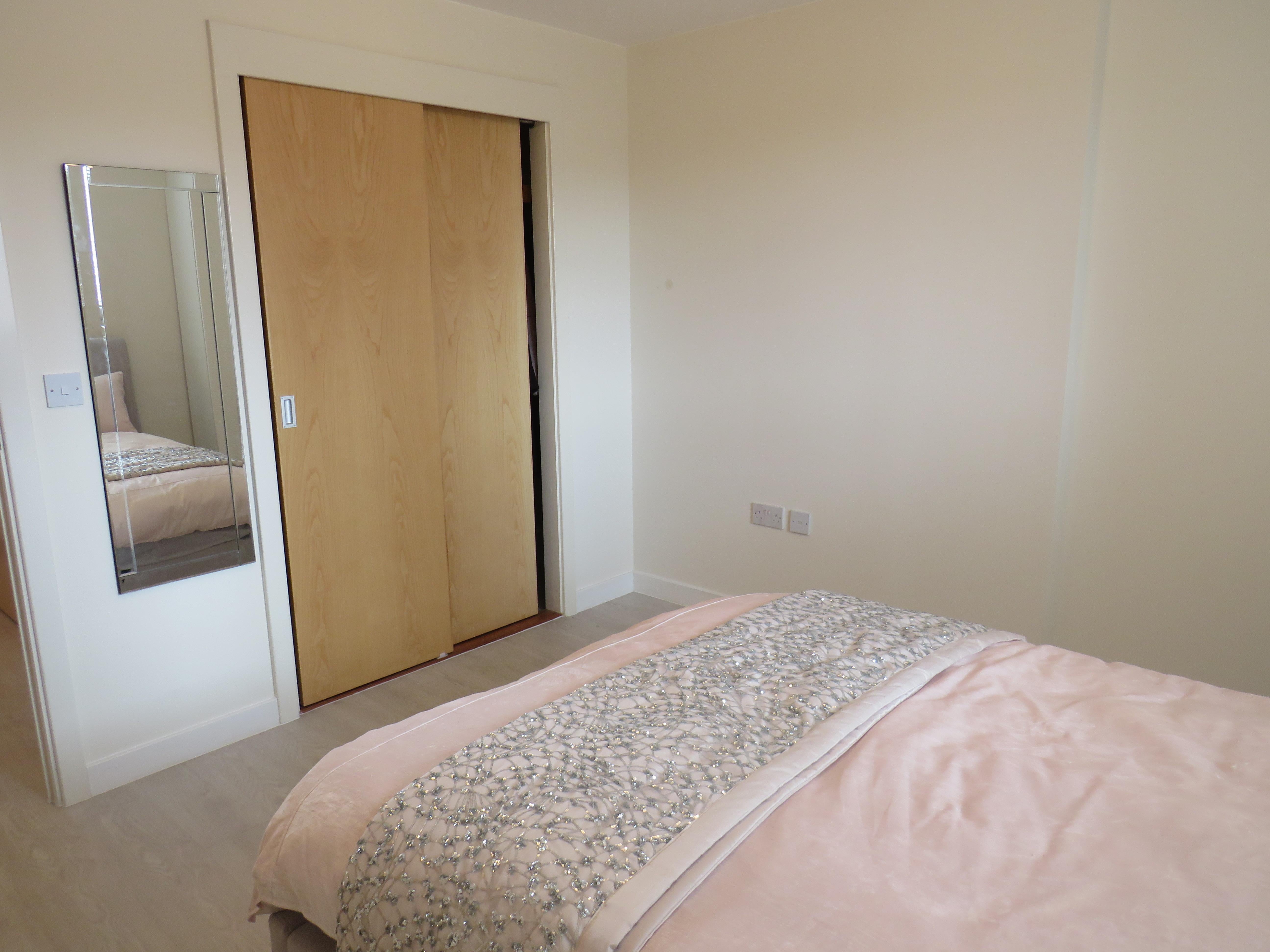 Flat Tuns Lane in Slough