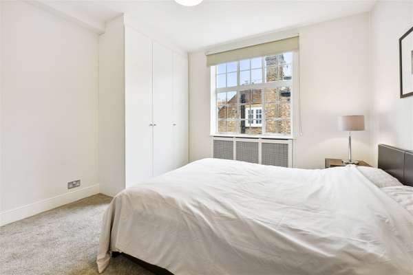 Flat Tufton Street in City of Westminster