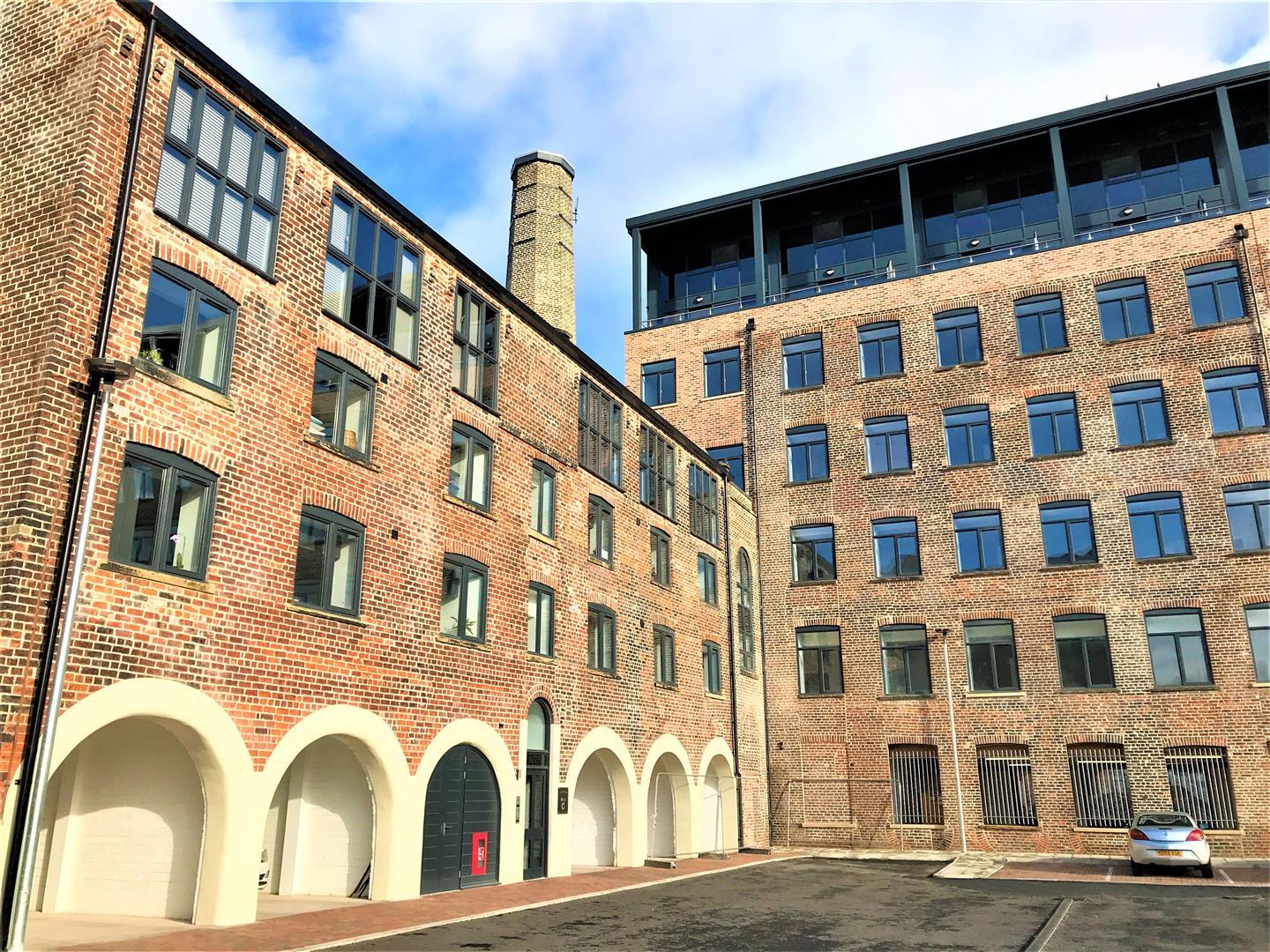 Flat Fox Way in Leeds