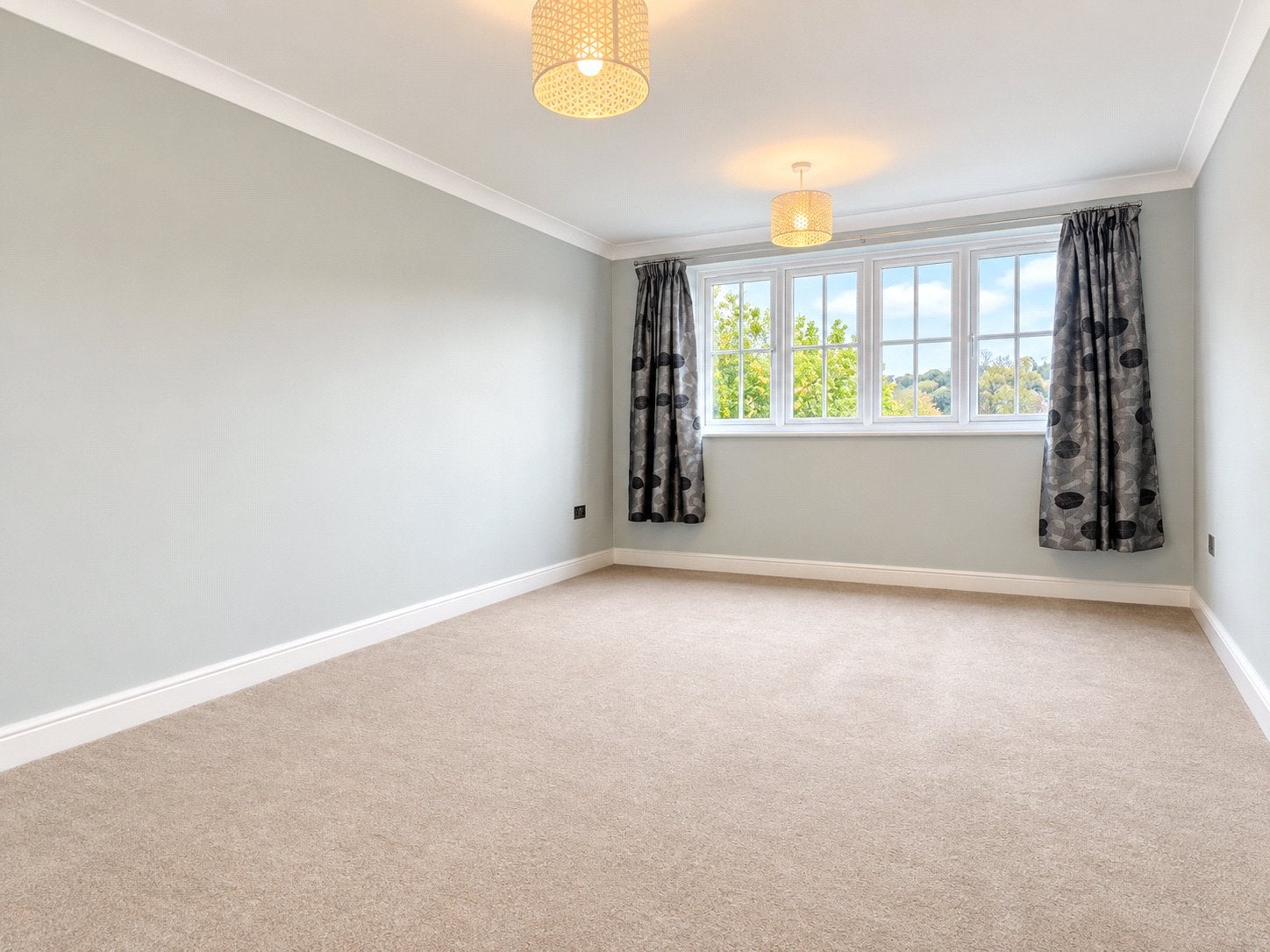 Flat Meadrow in Waverley