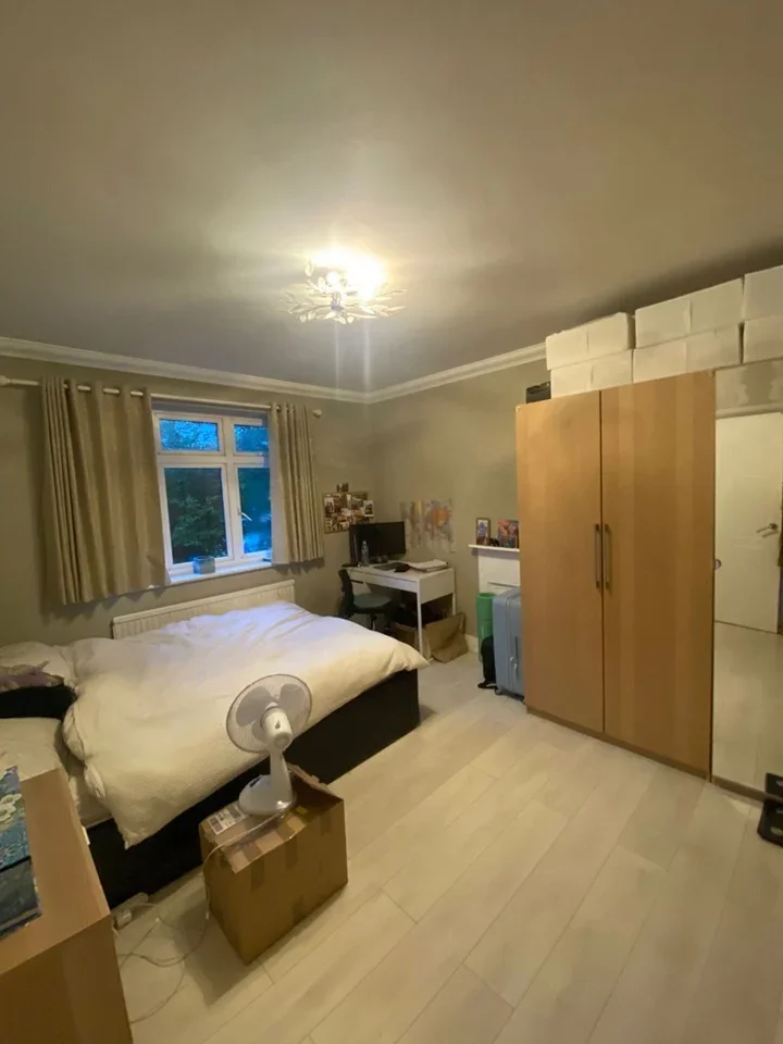 House Haines Way in Watford