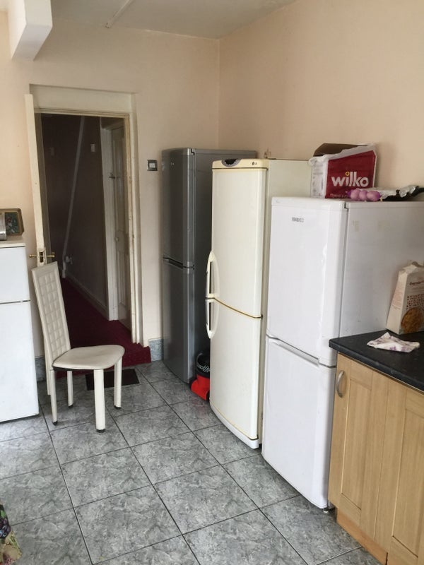 Room Wakefield Street in Greater London