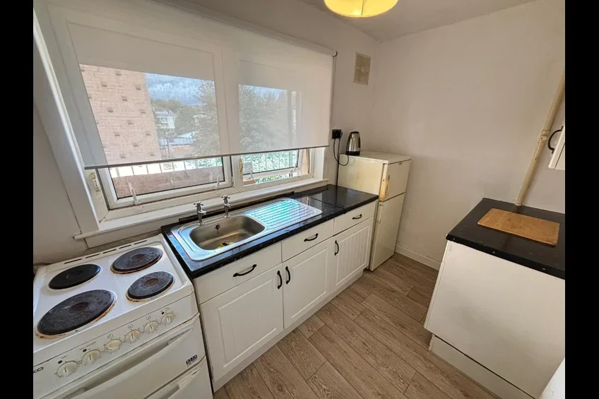 Flat West Buchanan Place in Paisley