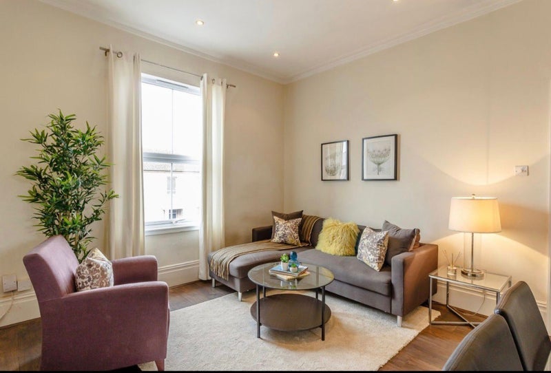Room St. Peter's Road in Greater London