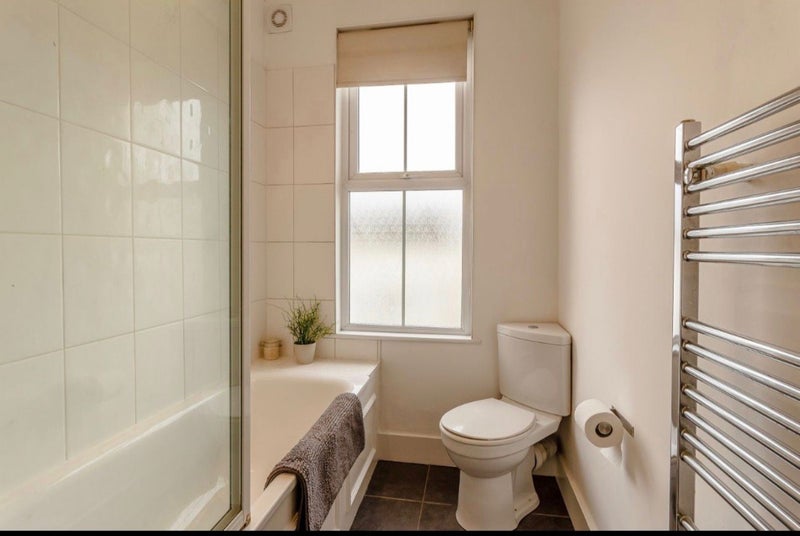 Room St. Peter's Road in Greater London