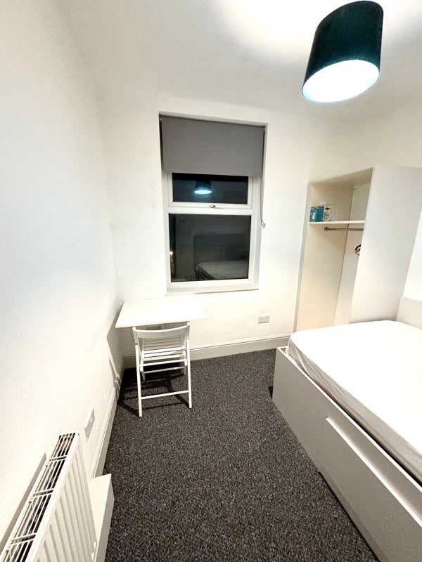 Room Hoole Street in Sheffield