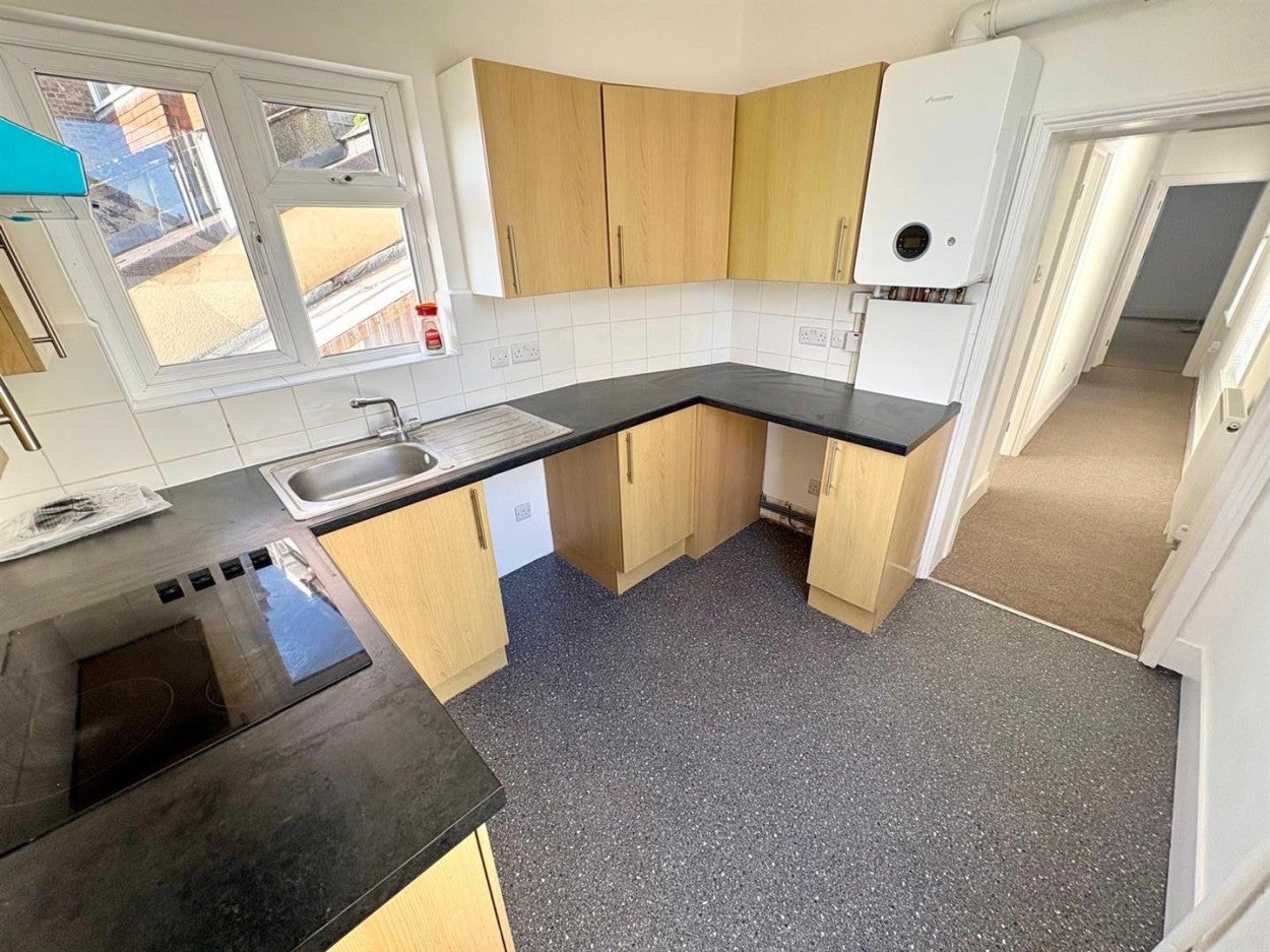Flat Sparks Court in Arun