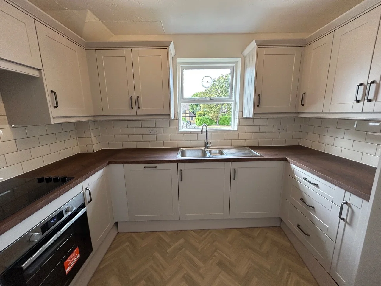 Flat Rayleigh Close in Brentwood