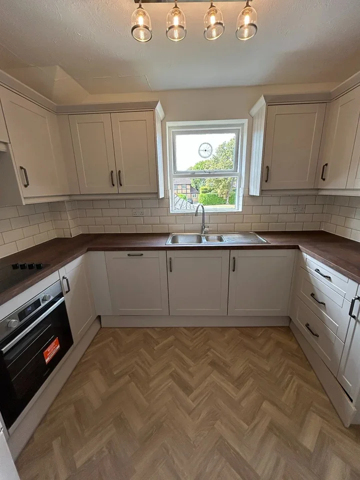 Flat Rayleigh Close in Brentwood