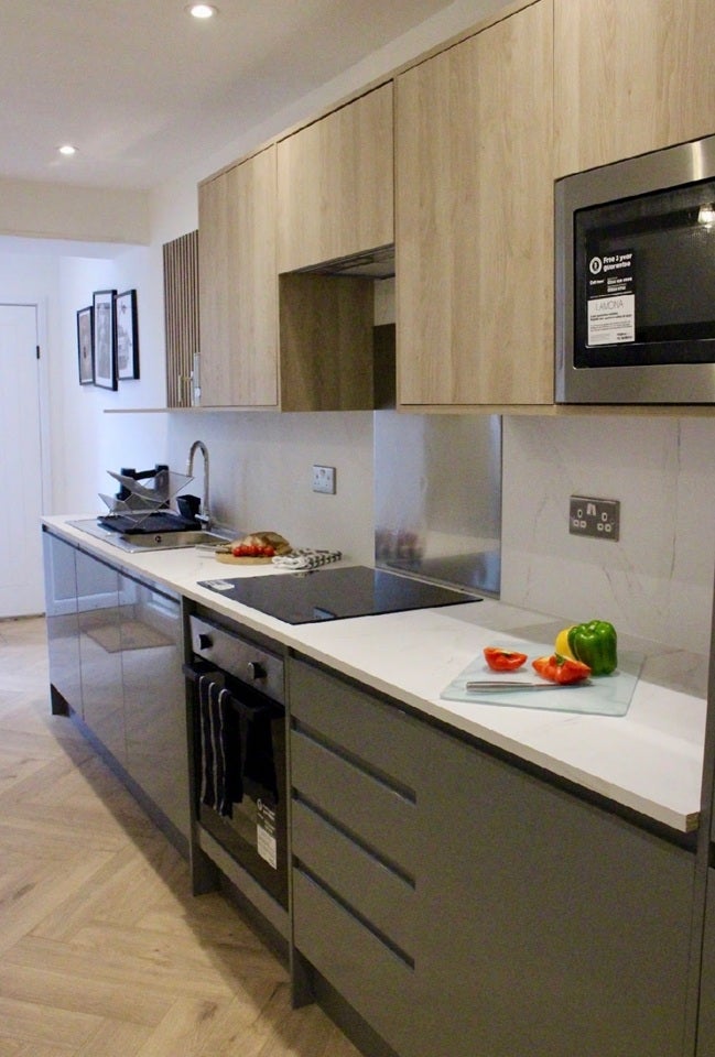 Flat Sinclair Road in Greater London