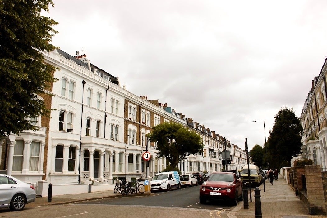 Flat Sinclair Road in Greater London
