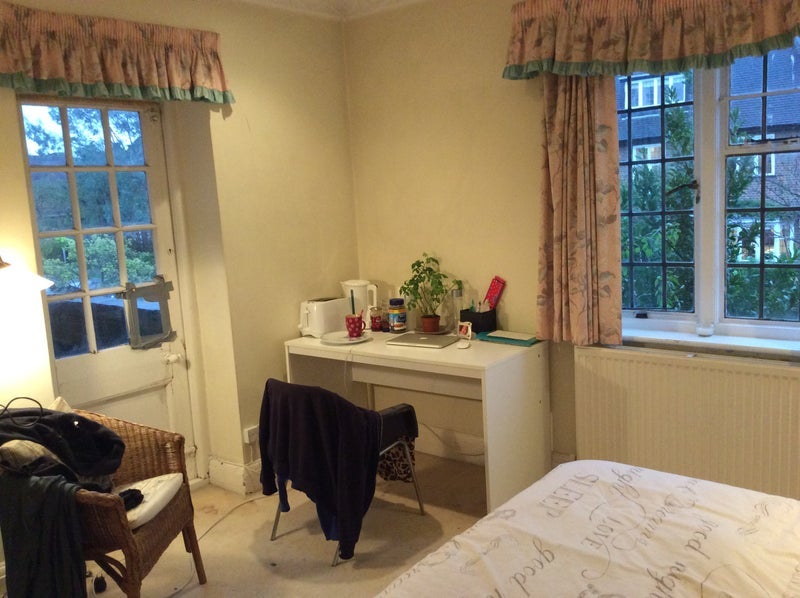 Room Ossulton Way in Greater London