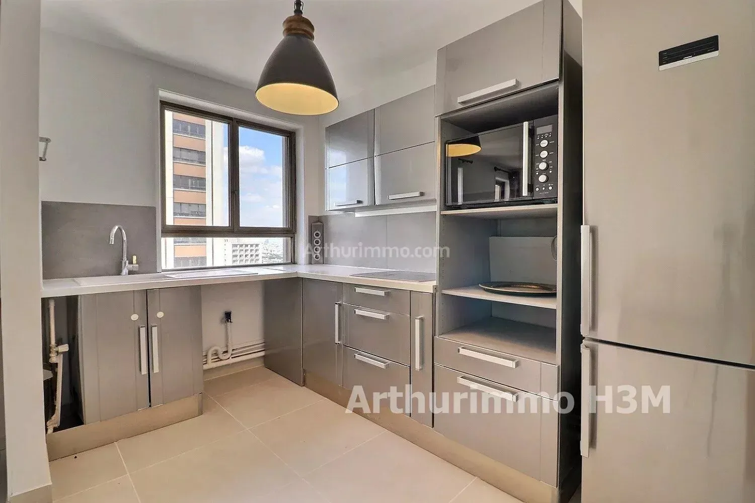 Appartement Place des Fêtes à Paris