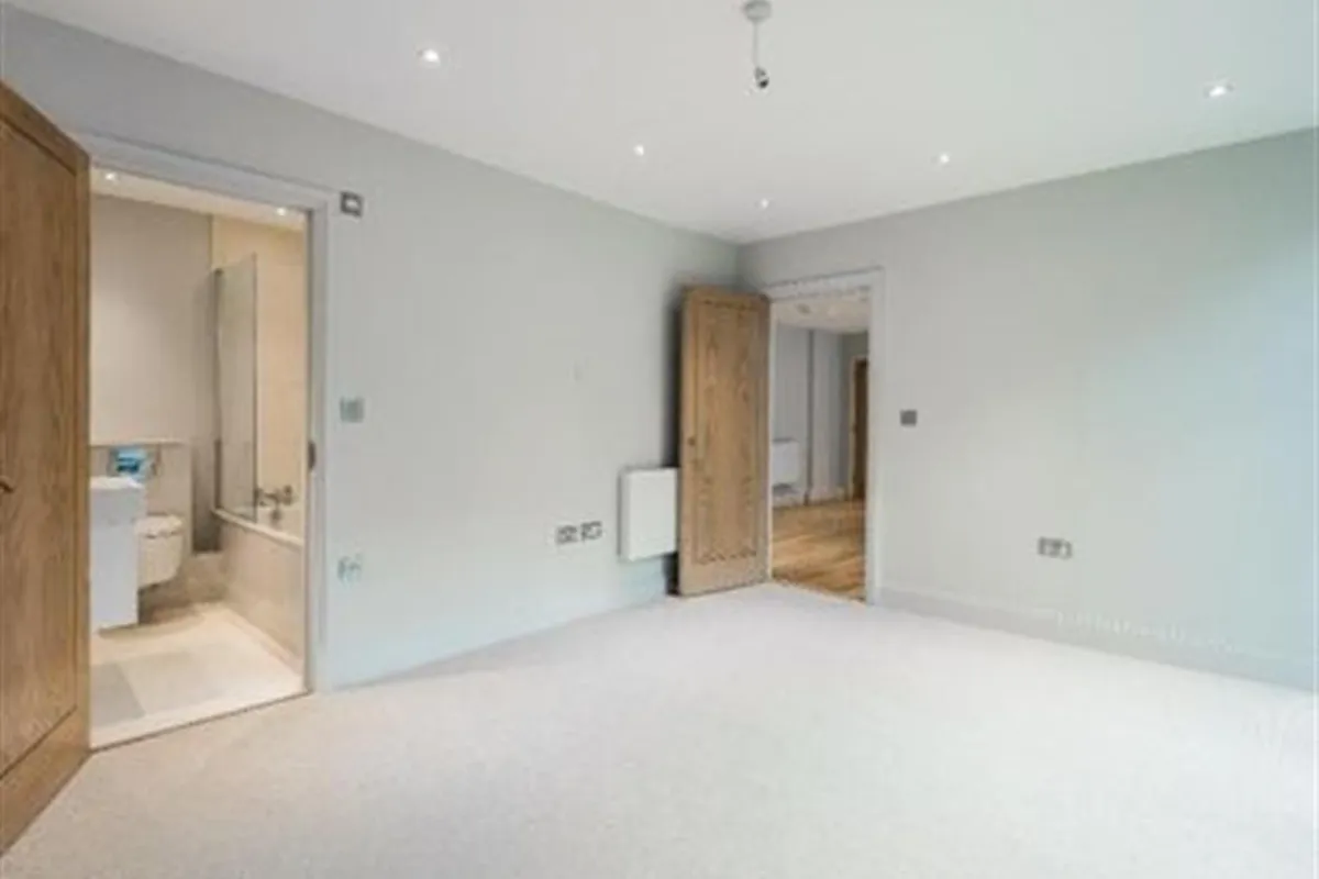 Flat Wandsworth Road in Greater London