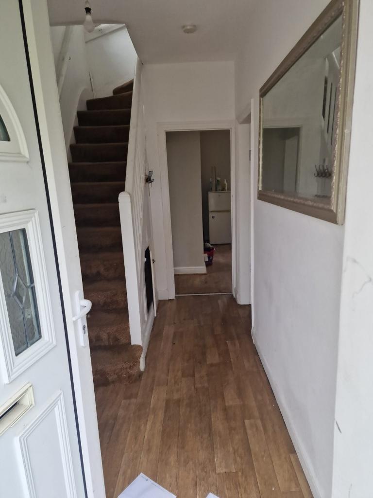 Flat Rooley Lane in Bradford