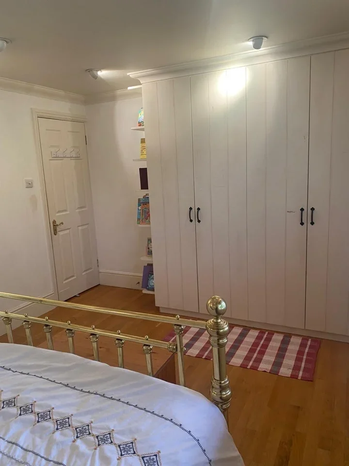 Room Chevalier Close in Greater London