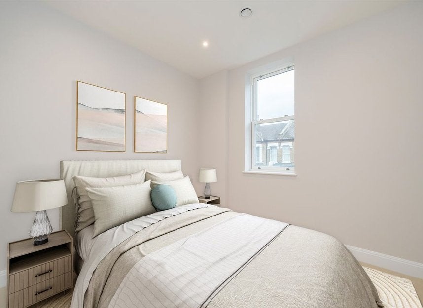 Flat Merton Road in Greater London
