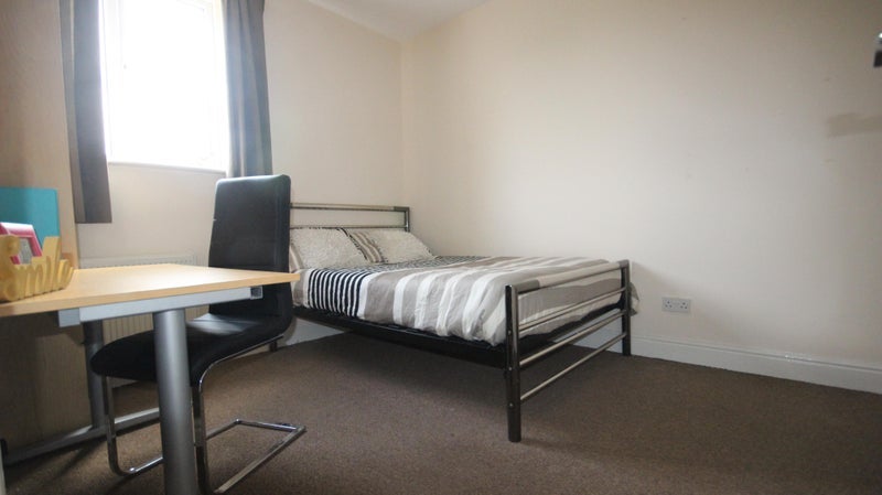 Room Denham Road in Sheffield