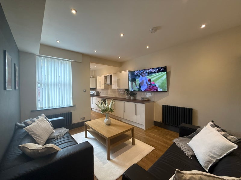 Room Denham Road in Sheffield