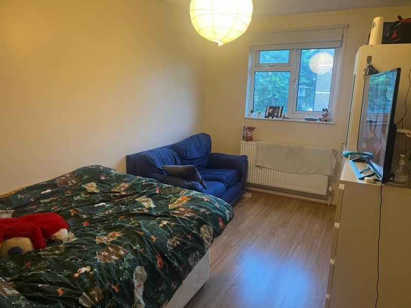 Room Hungerford Road in Greater London