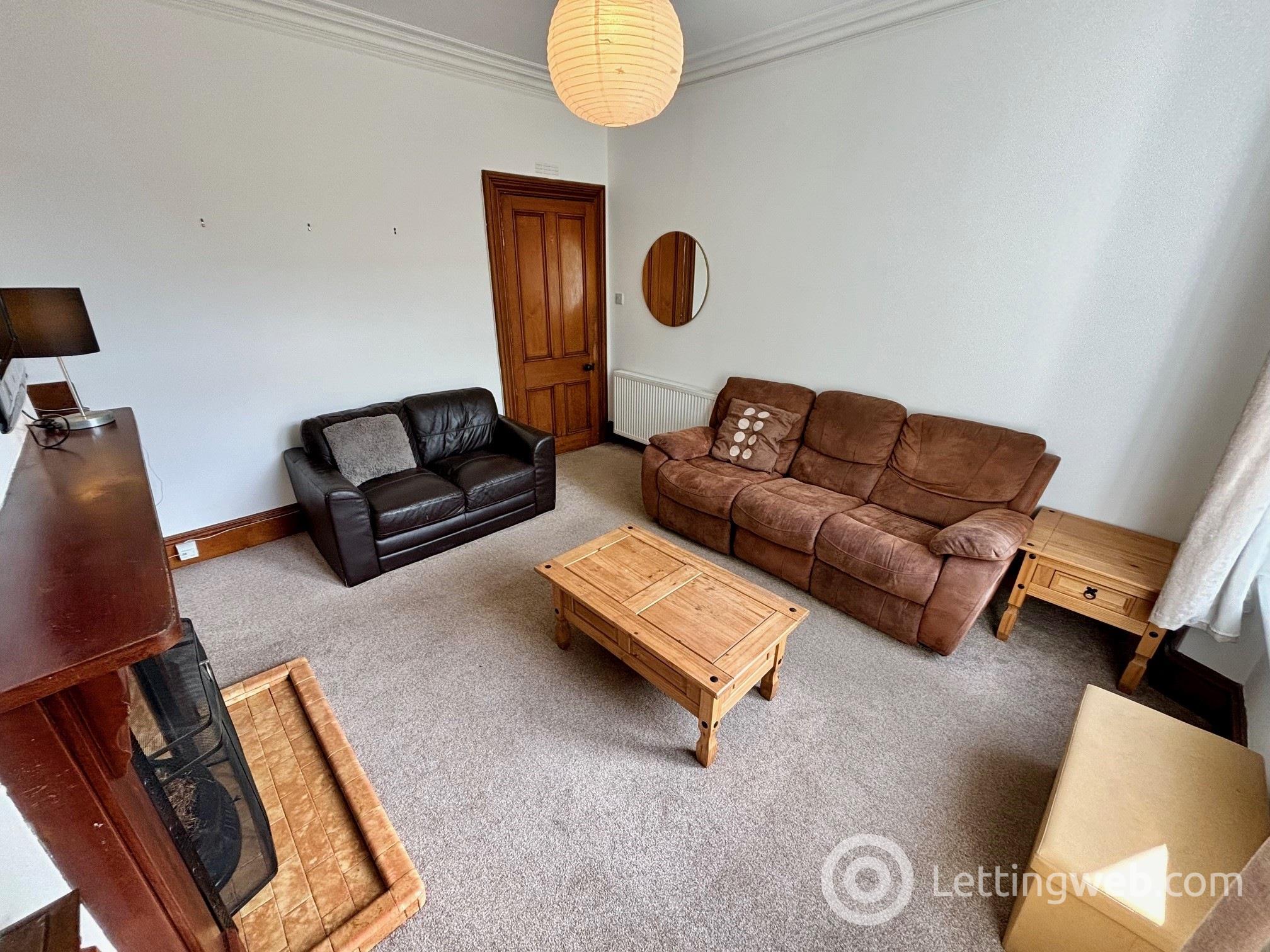 Flat Mid Stocket Road in Aberdeen City