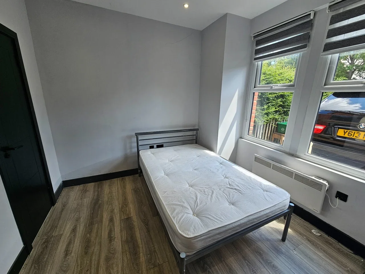 Flat Champion Crescent in Greater London