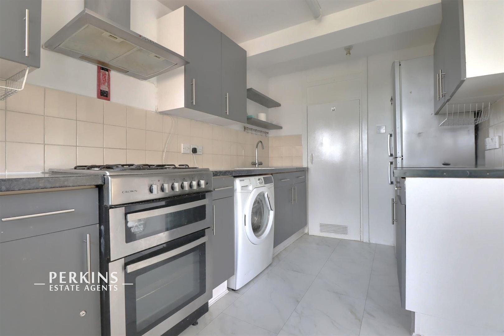 Flat Newmarket Avenue in Greater London