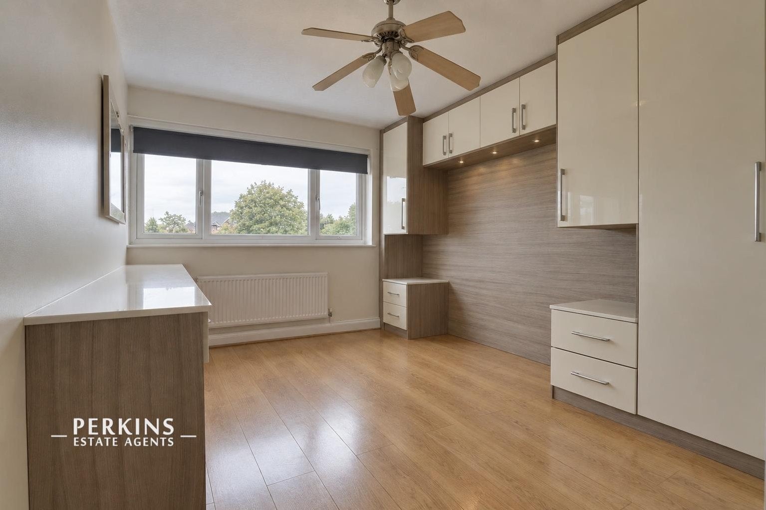 Flat Newmarket Avenue in Greater London