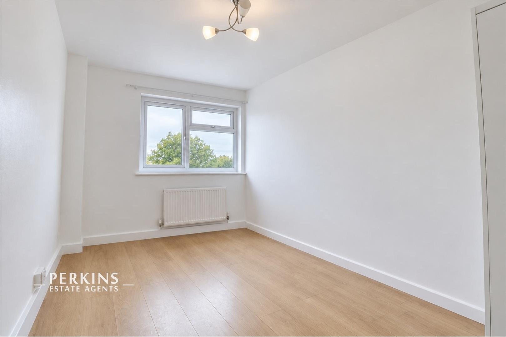 Flat Newmarket Avenue in Greater London