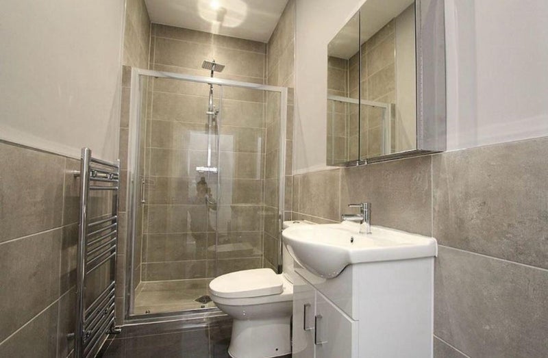 Room Rainbow Street in Greater London