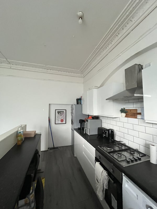 Room Aigburth Drive in Liverpool