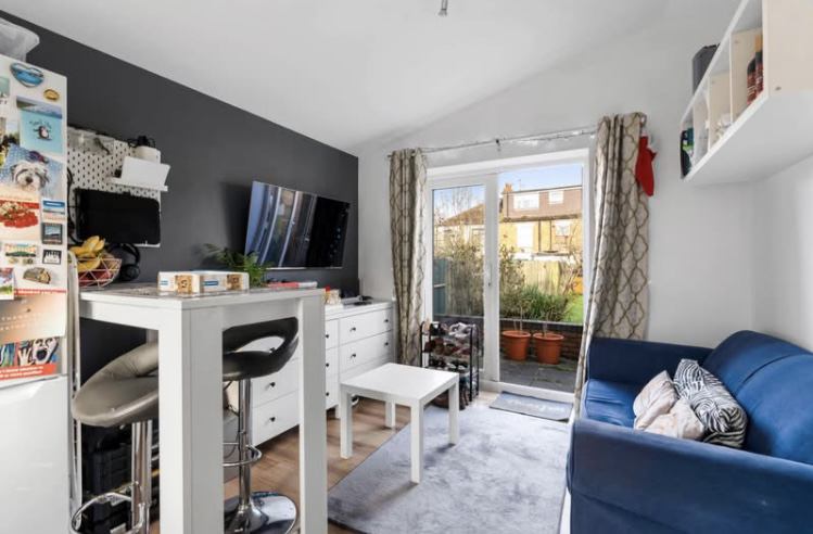 Flat Lindley Road in Coventry
