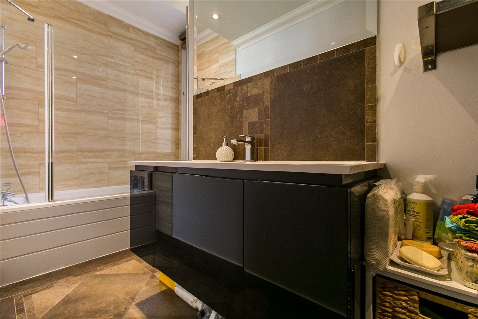 Flat Roland Gardens in Greater London