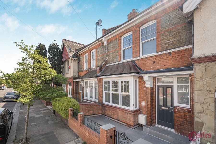 House Willingdon Road in Greater London