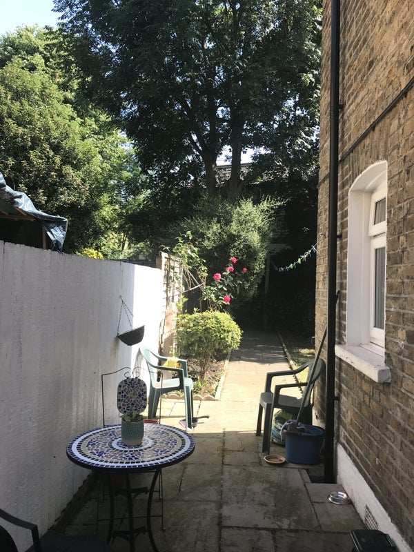 Flat Wallwood Road in Greater London