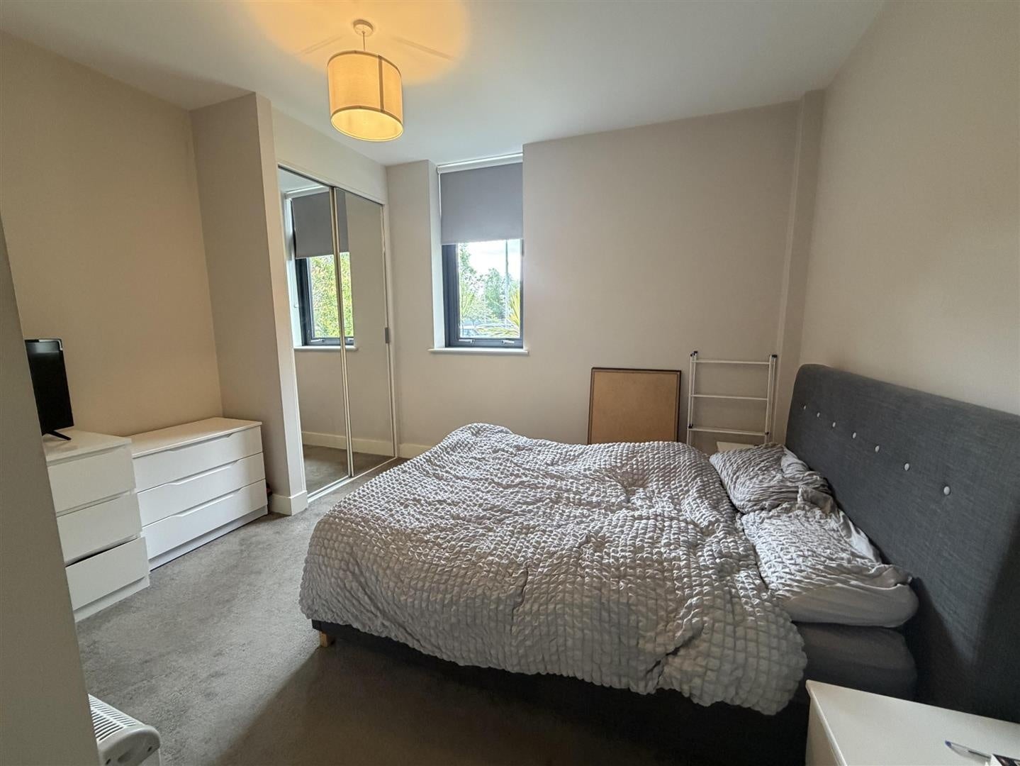 Flat Dawsons Square in Leeds