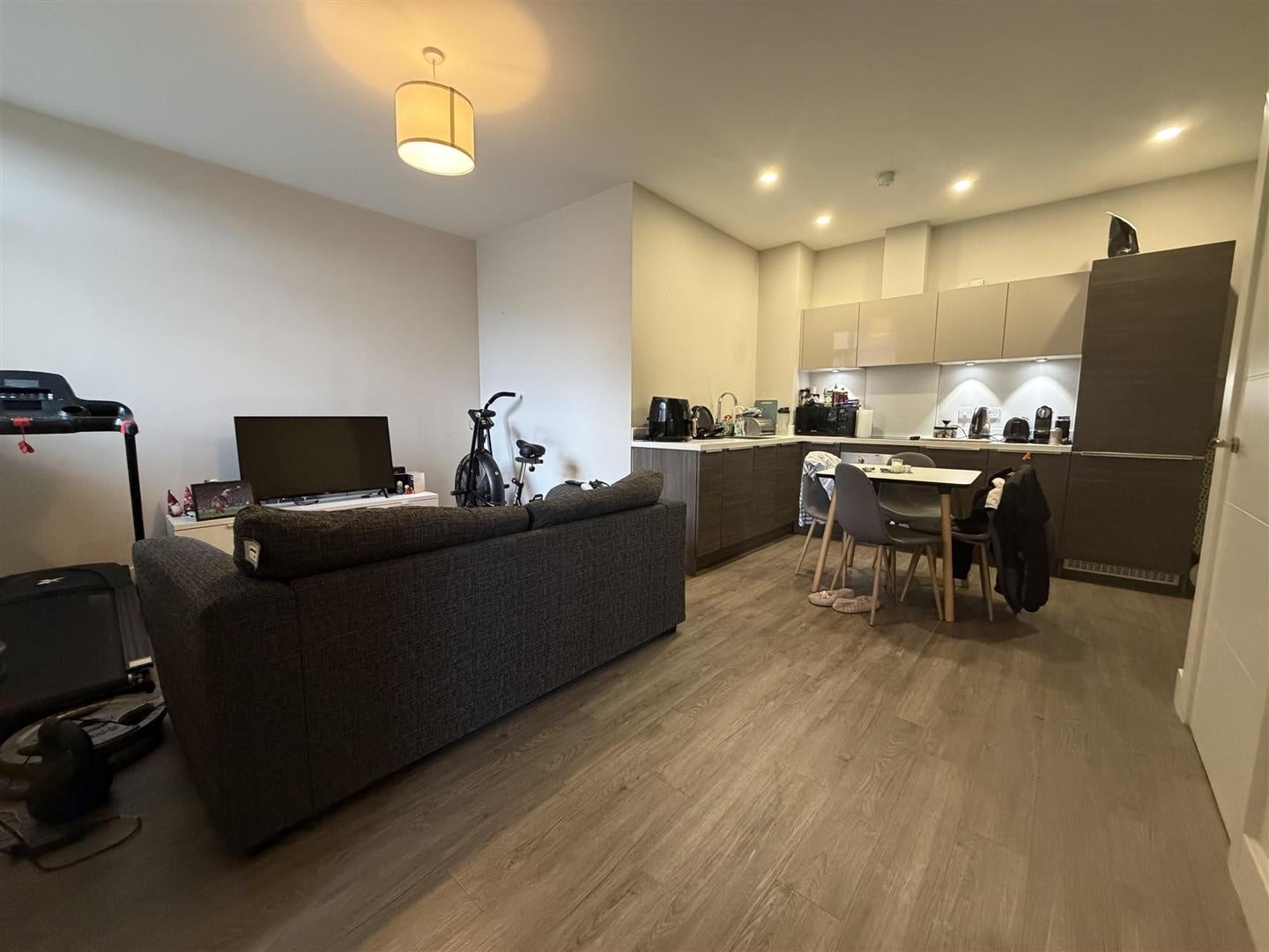 Flat Dawsons Square in Leeds
