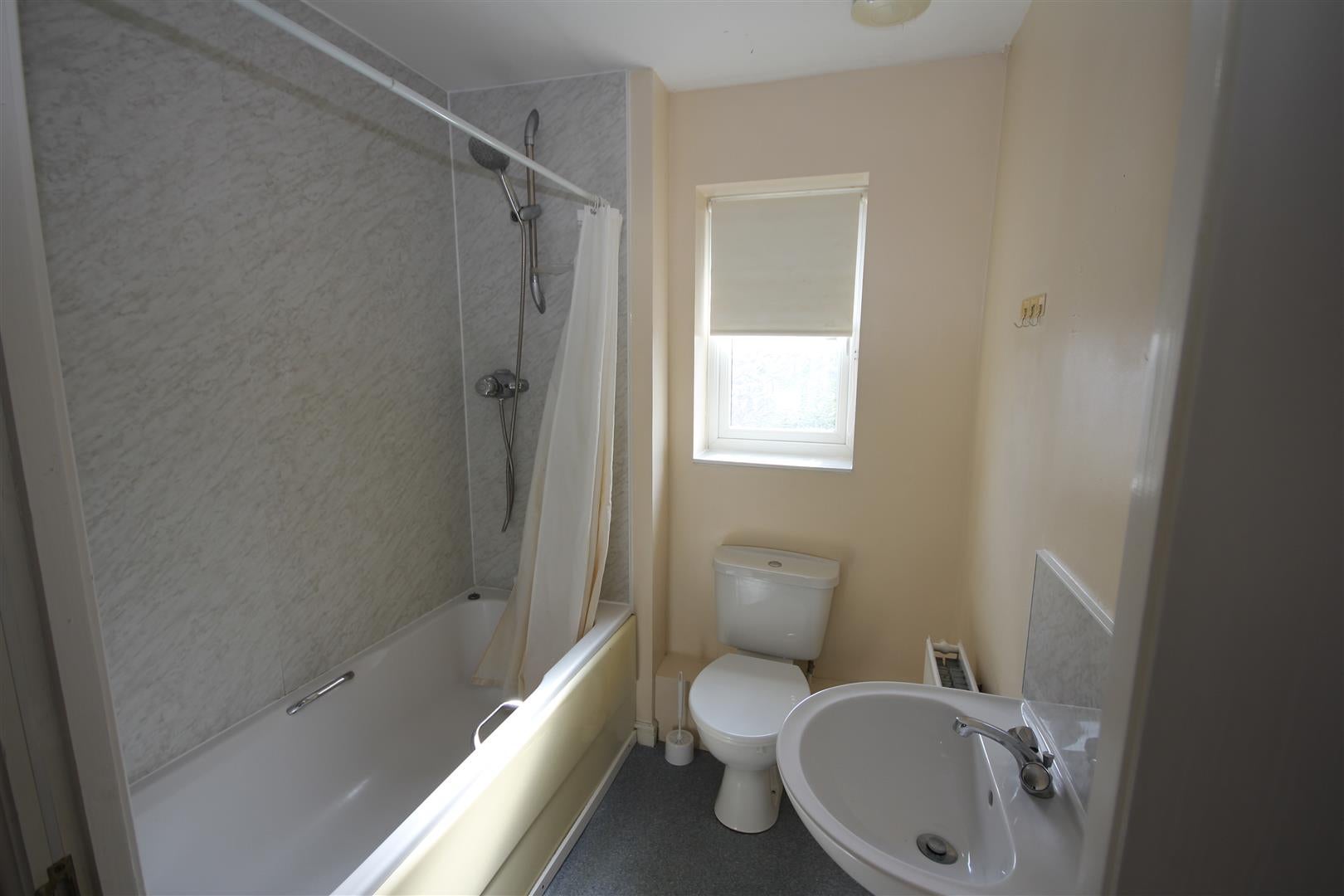 Flat Thyme Avenue in Fareham